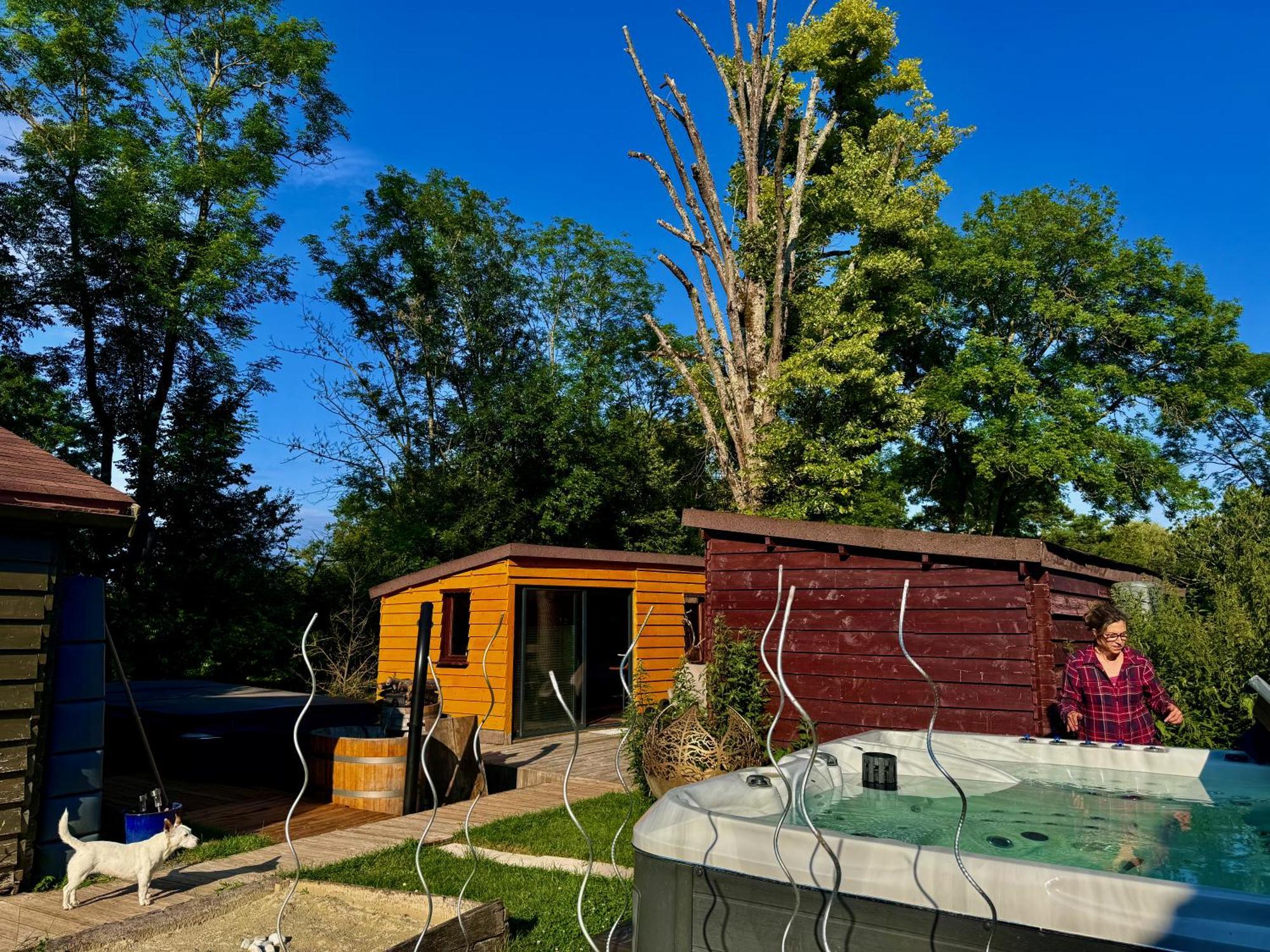 O Et Terre, Gite Ressourcement Bains Spa Cryo Sauna Et Foret Dormelles Esterno foto